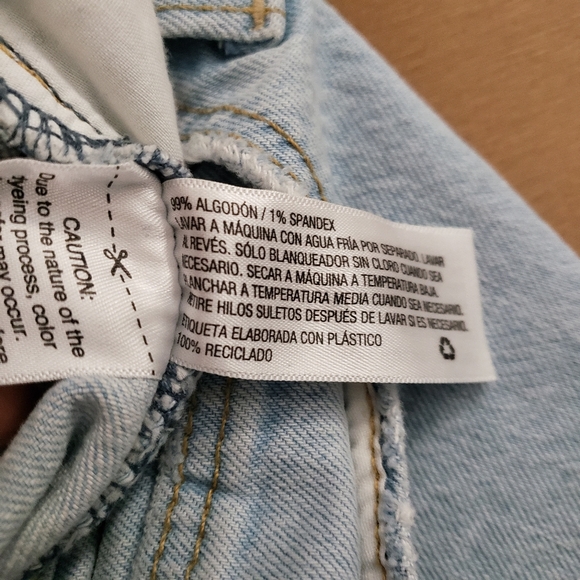 Universal Thread Women's Cut-Off Jean Vintage Midi Shorts Hip And Leg Size 14/32 - Picture 5 of 10